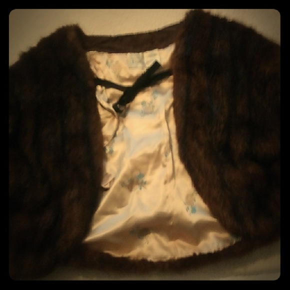 Fox fur vintage fur shoulder coat